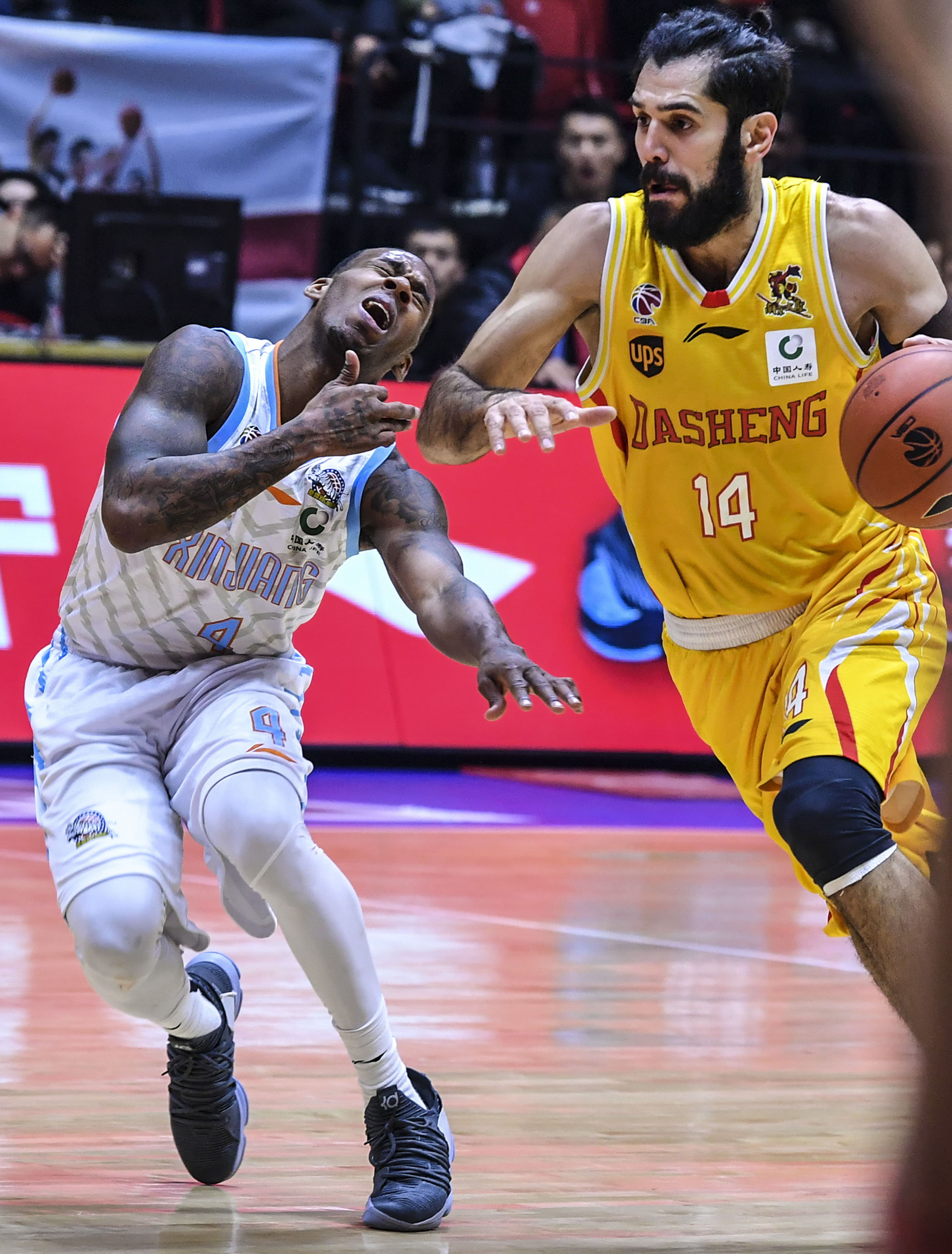 kaiyun sports-冲刺阶段门兴格拉德巴赫调整名单以备意大利杯，迎来里程碑环节打磨，质疑声仍在，更衣室氛围转暖-kaiyun sports