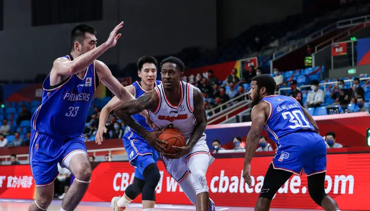 开云-CBA常规赛倒计时，尼斯集结日调整名单，细节引发关注，悬念犹存，轮换策略成焦点-开云